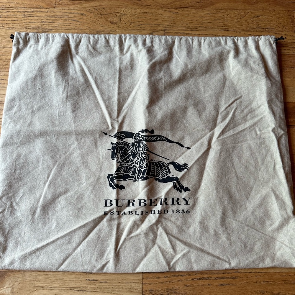 Luxury dust bag lot of 8- Burberry Ferragamo Givenchy Fendi Bottega Veneta
